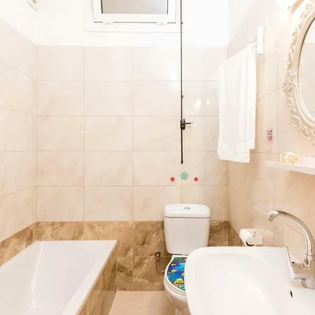 Floral Central Apartment *